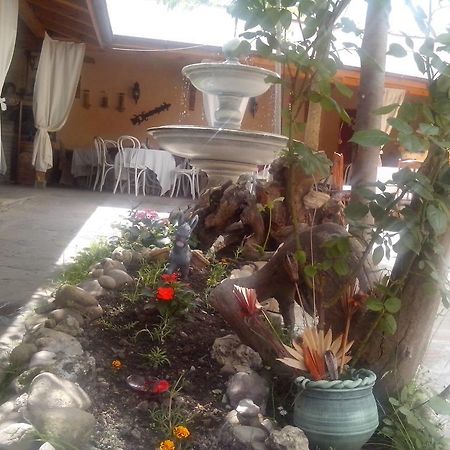 Family Hotel The Castle Σούμεν Εξωτερικό φωτογραφία