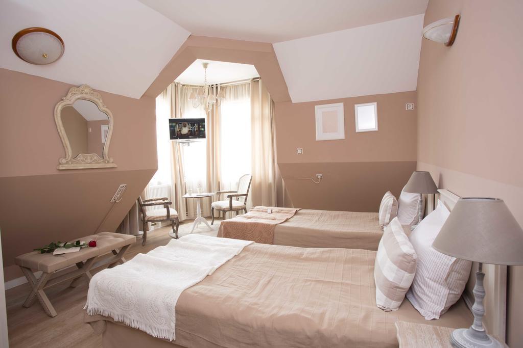 Family Hotel The Castle Σούμεν Εξωτερικό φωτογραφία